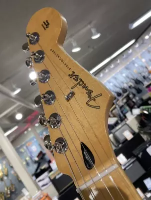 Store Special Product - Fender - STRAT/ W 3PLY W/B/W PG